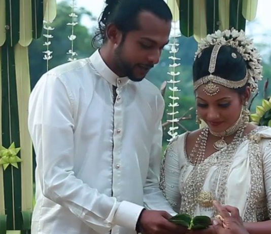 කොච්චර විශ්වාස කරන්නේ නෑ කියලා කිව්වත් ඔයත් මේ වගේ දේවල්වලදි කේන්දරේ බැලුවද?